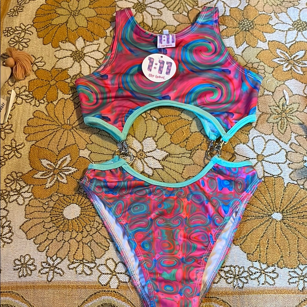 1:11 THE LABEL BODYSUIT NWT